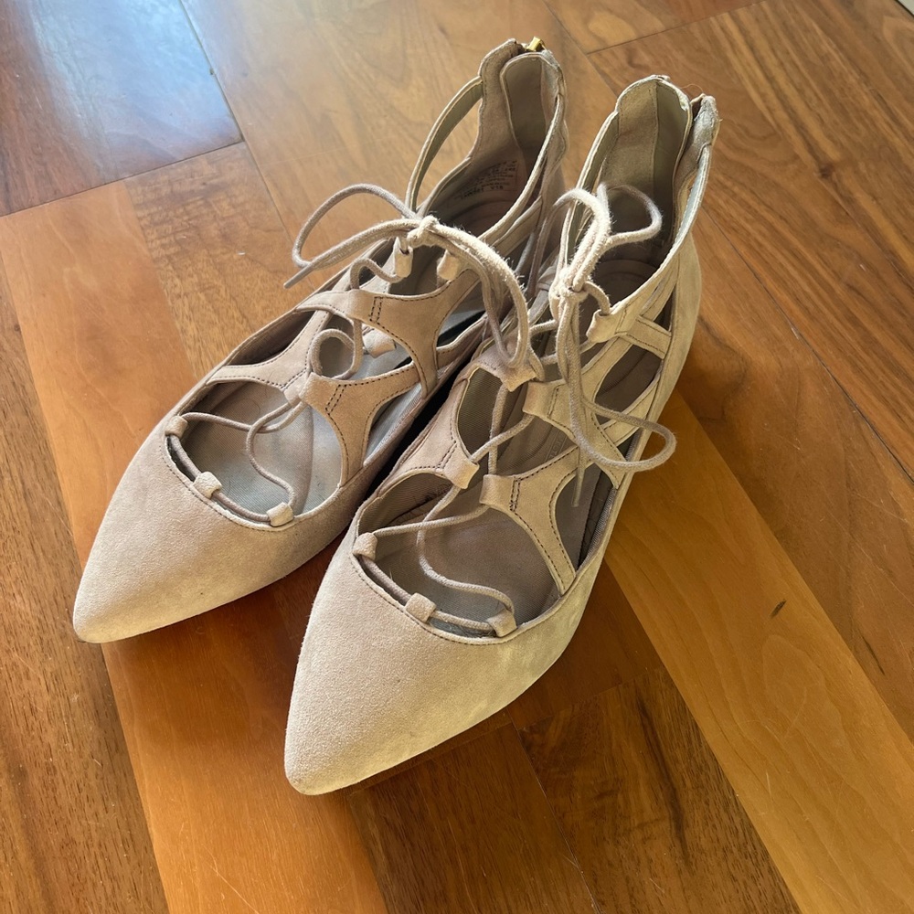 Women's Lace-Up Pointed Toe Flats in Beige